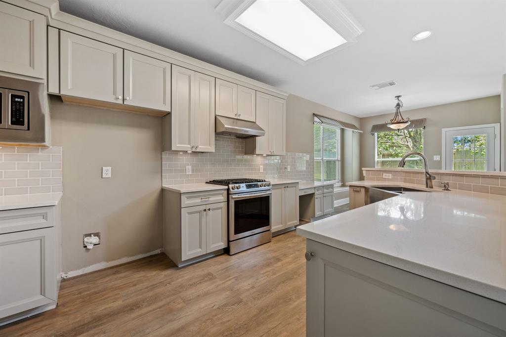 18902 Aquatic Drive, Houston, Texas image 11