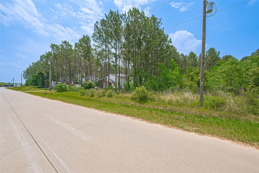2364 County Road 3548, Cleveland, Texas image 2