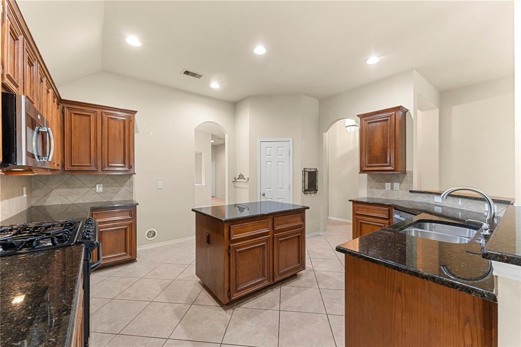 27603 Molly Hills Court, Spring, Texas image 16