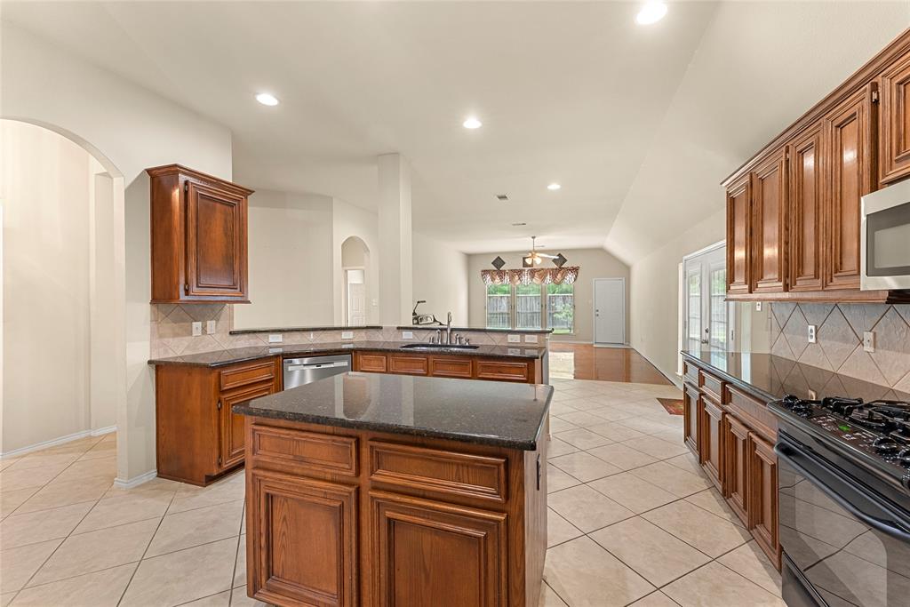 27603 Molly Hills Court, Spring, Texas image 15