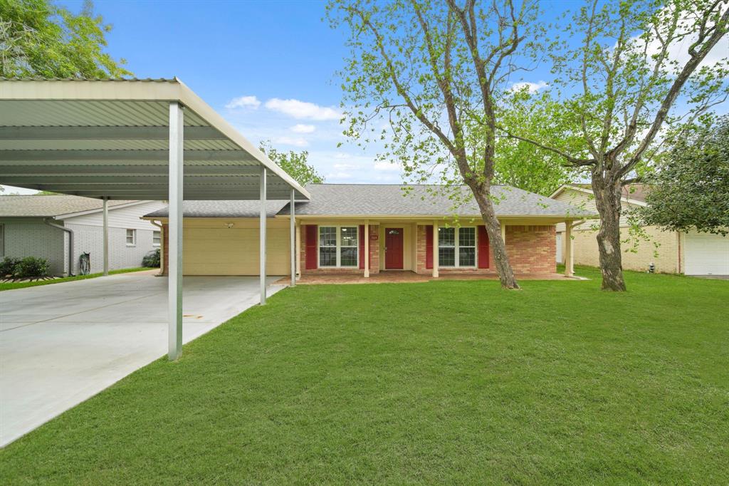504 Moody Avenue, League City, Texas image 2