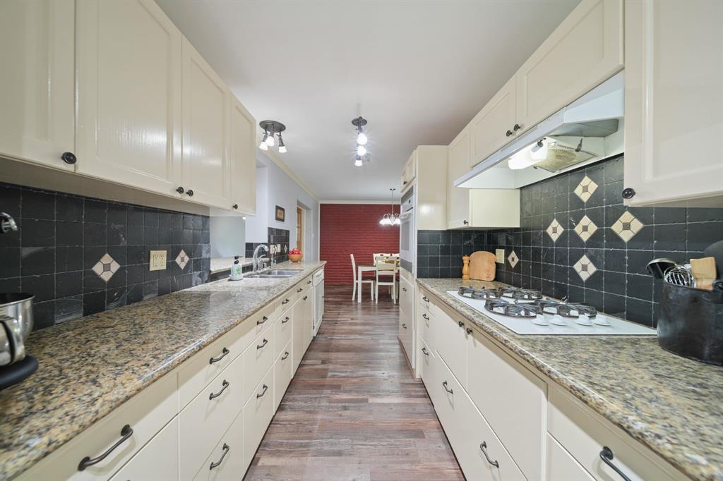 504 Moody Avenue, League City, Texas image 10
