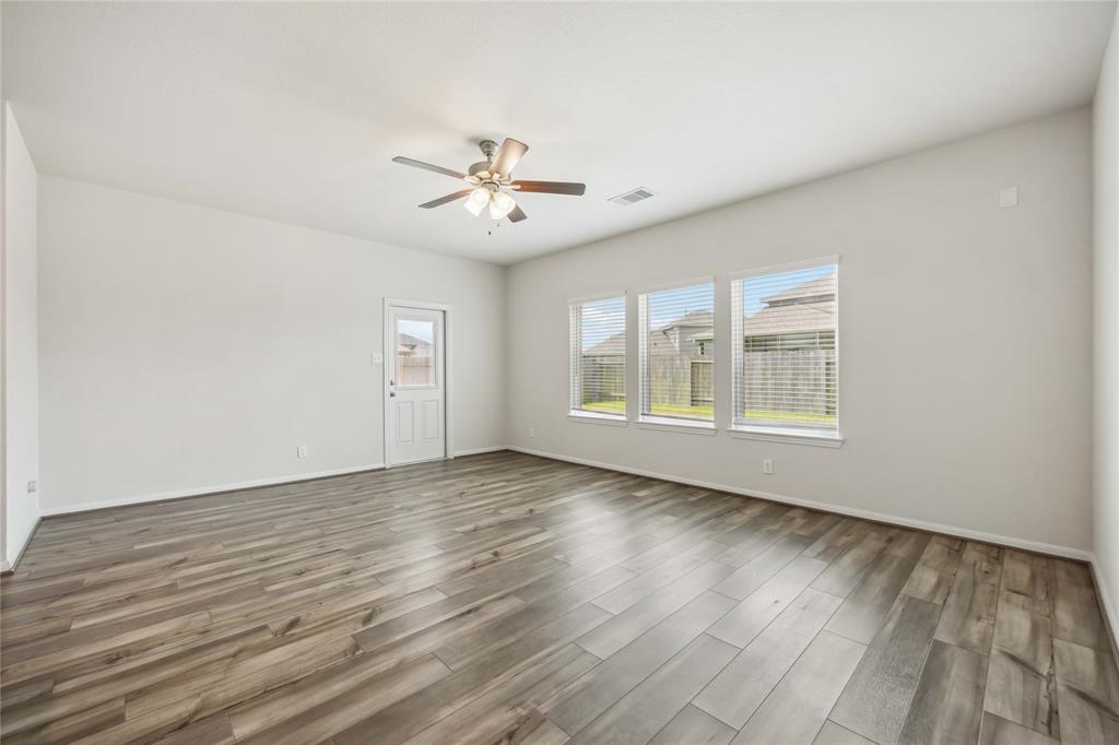 20983 New Proper Drive, New Caney, Texas image 17