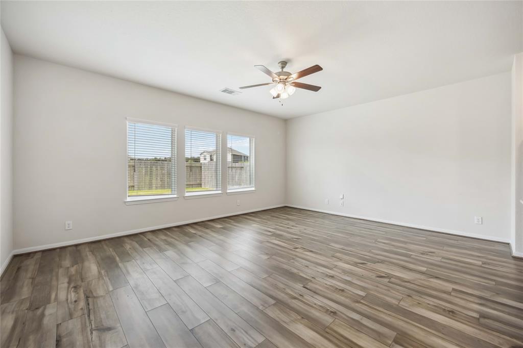 20983 New Proper Drive, New Caney, Texas image 14