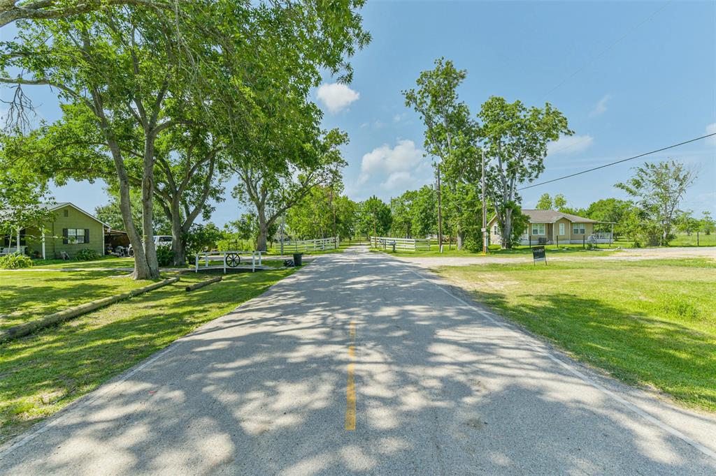 2109 County Road 795, Alvin, Texas image 15
