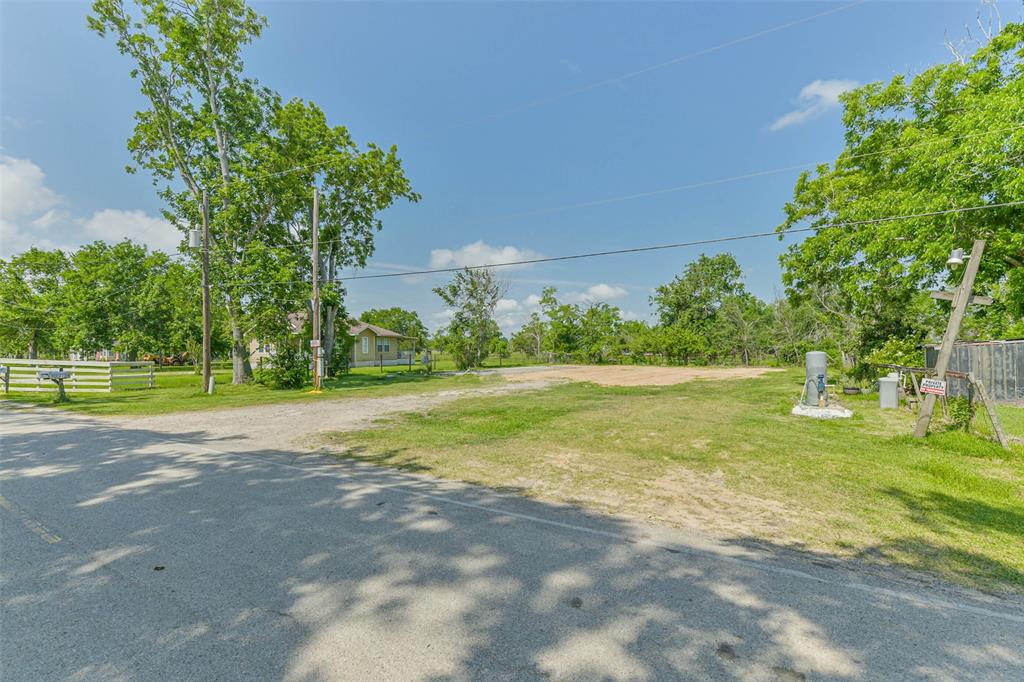 2109 County Road 795, Alvin, Texas image 14