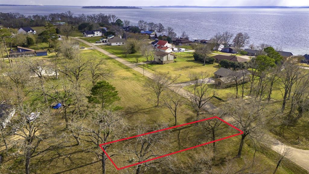 495 Echo Lane, Livingston, Texas image 2