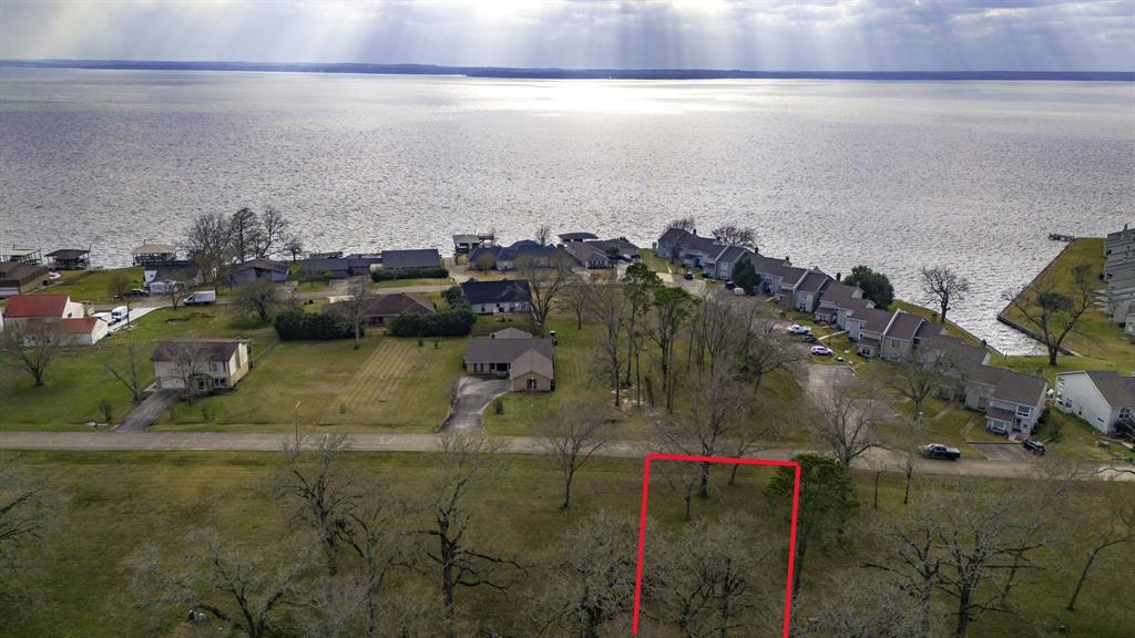 495 Echo Lane, Livingston, Texas image 3