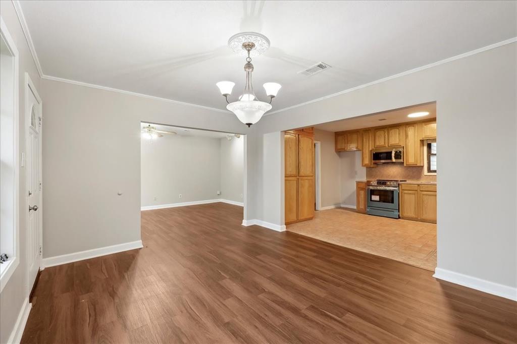 623 S 8th Street, Nederland, Texas image 7
