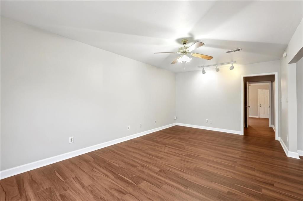 623 S 8th Street, Nederland, Texas image 13