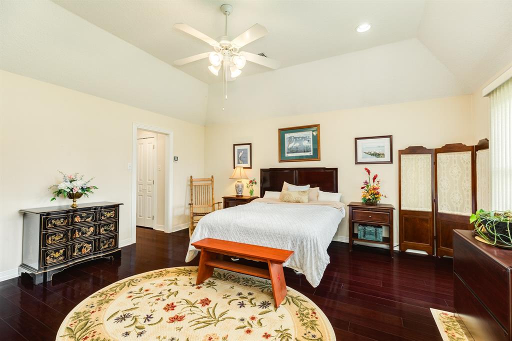 604 Enchanted Oaks Drive, Angleton, Texas image 14