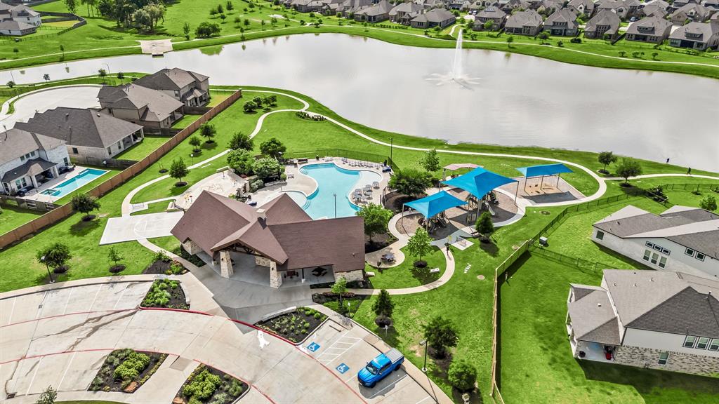 32946 Silver Meadow Way Way, Fulshear, Texas image 25