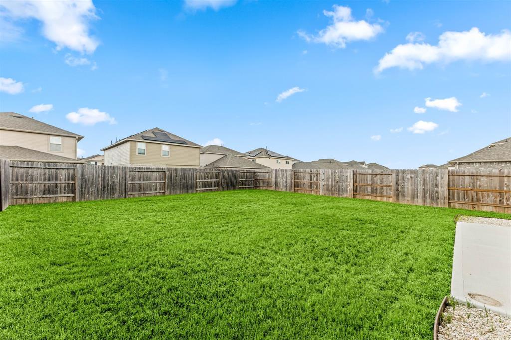 32946 Silver Meadow Way Way, Fulshear, Texas image 24