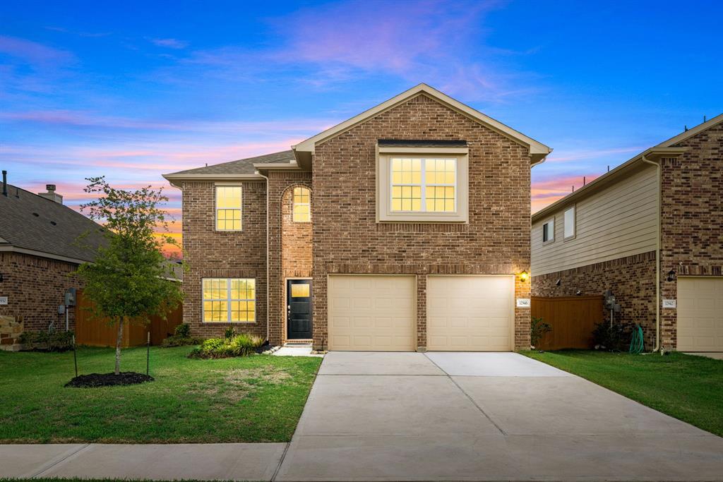32946 Silver Meadow Way Way, Fulshear, Texas image 3