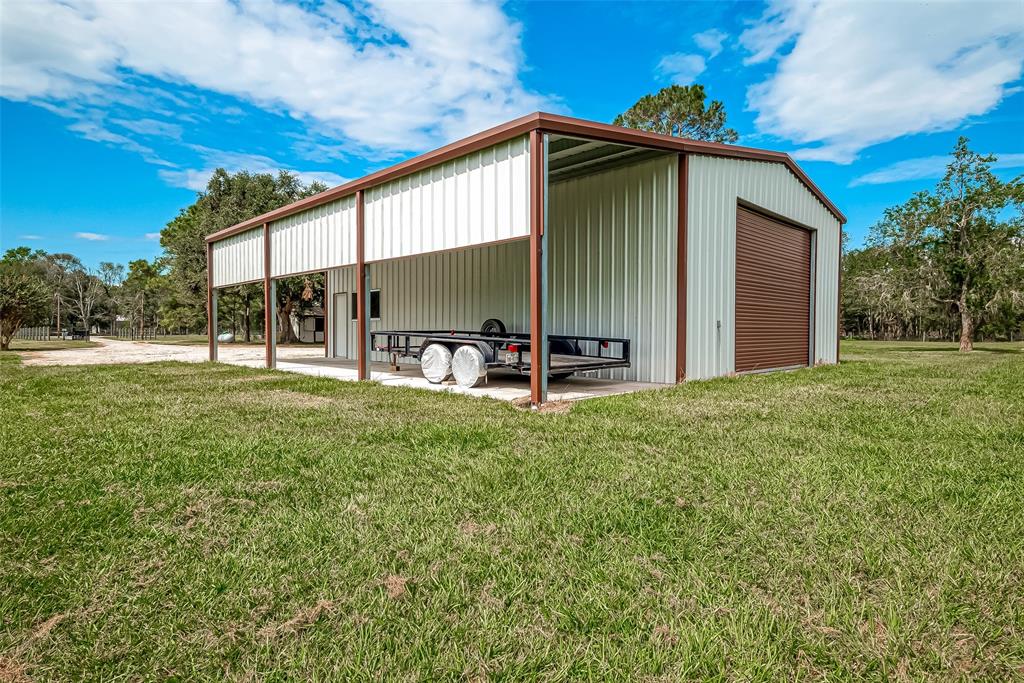 17903 Windmill Road, Damon, Texas image 34