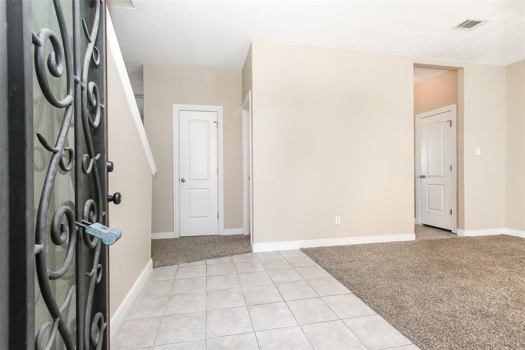 24006 Lestergate Drive, Spring, Texas image 3