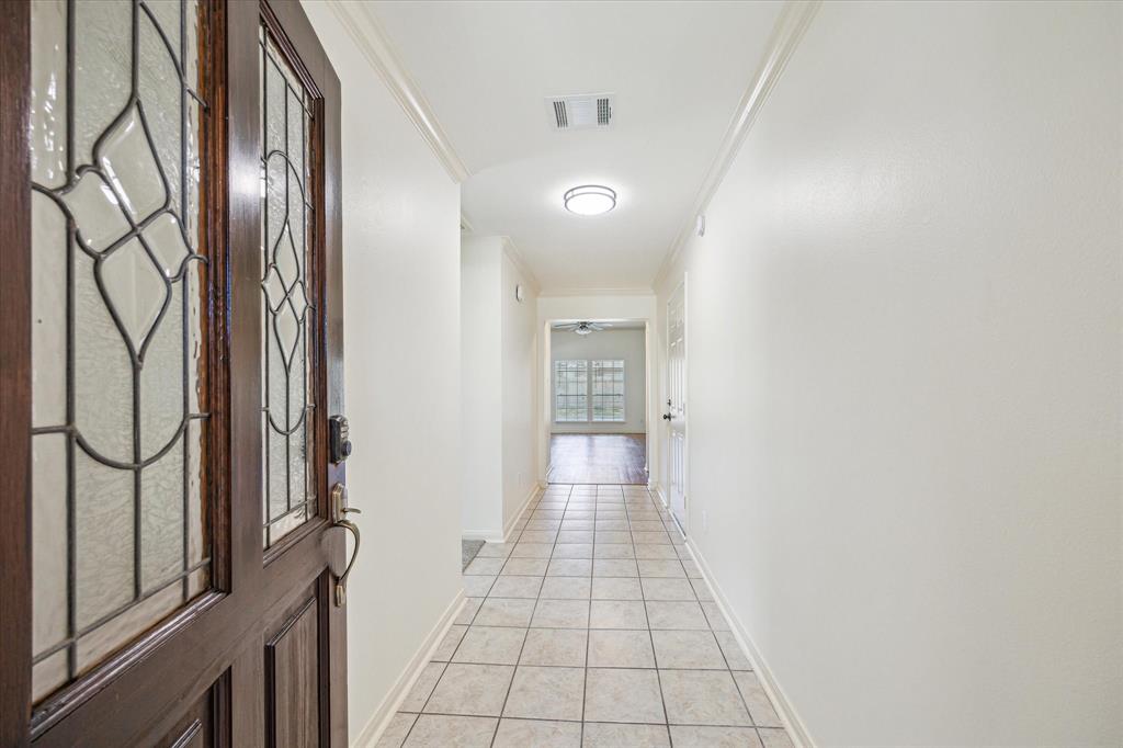 1217 Shadowlake Drive, Sealy, Texas image 2