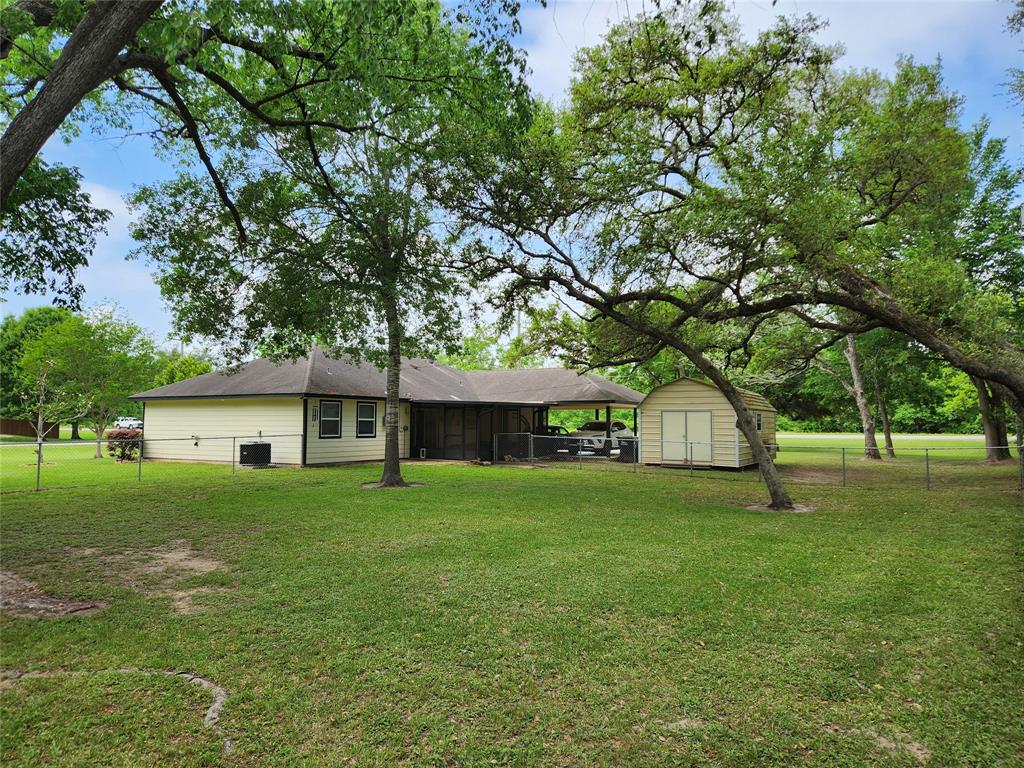 101 Becica Street, Columbus, Texas image 10