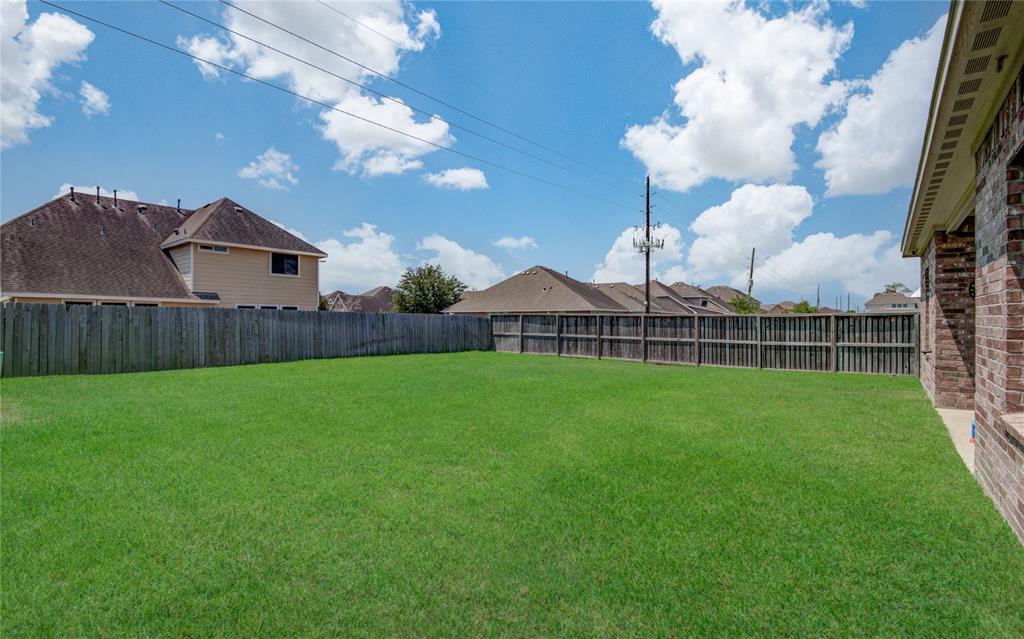 12006 Loch Muick Drive, Humble, Texas image 38