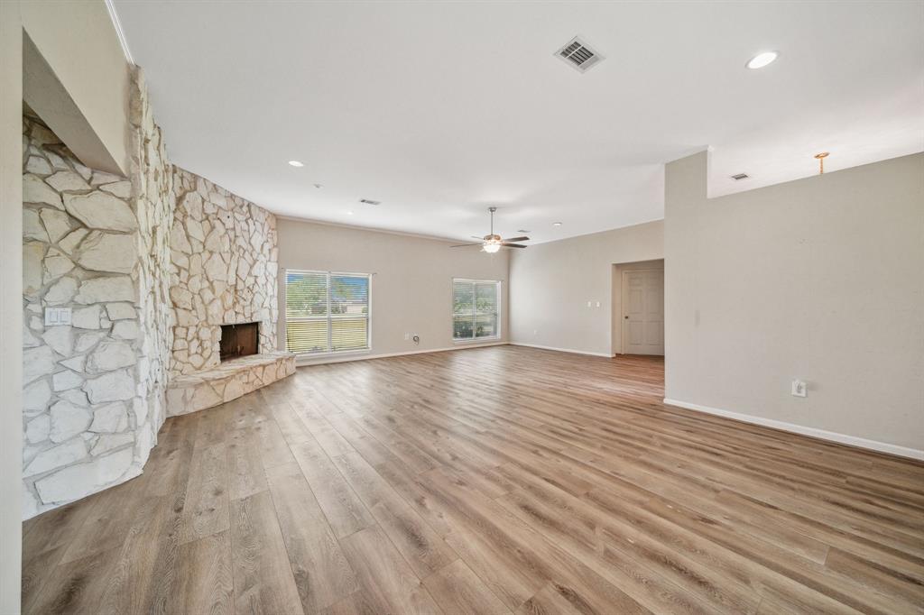 15502 Kitty Hawk Drive, Waller, Texas image 11