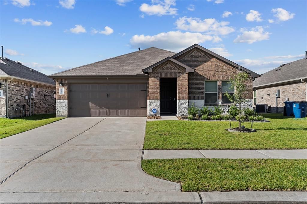 Photo of 20214 Portbec Drive, New Caney, TX 77357 (MLS # 27724540)