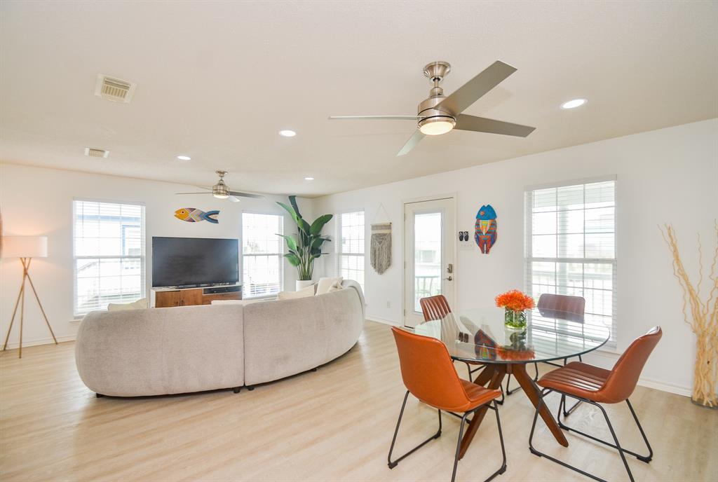 22810 Fresca Street, Galveston, Texas image 5
