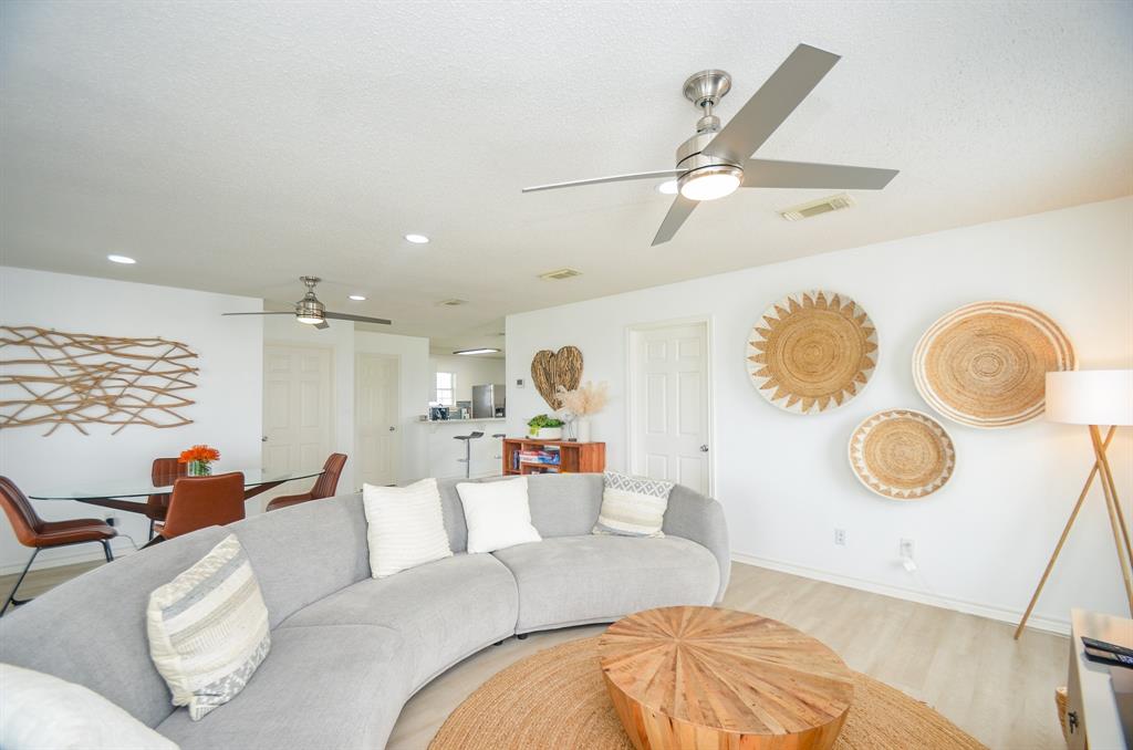 22810 Fresca Street, Galveston, Texas image 10