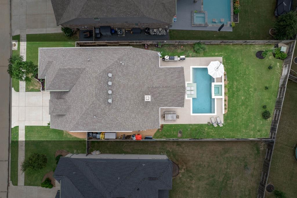 7111 Pondhawk Drive