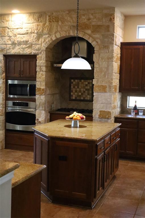 1130 Crownover Lane, Round Mountain, Texas image 16