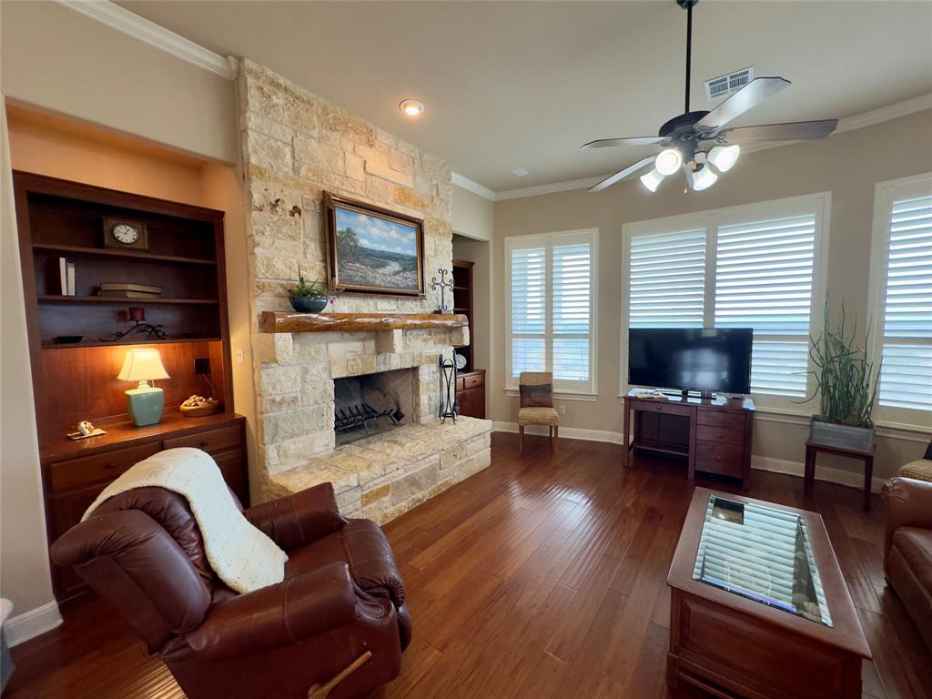 1130 Crownover Lane, Round Mountain, Texas image 14