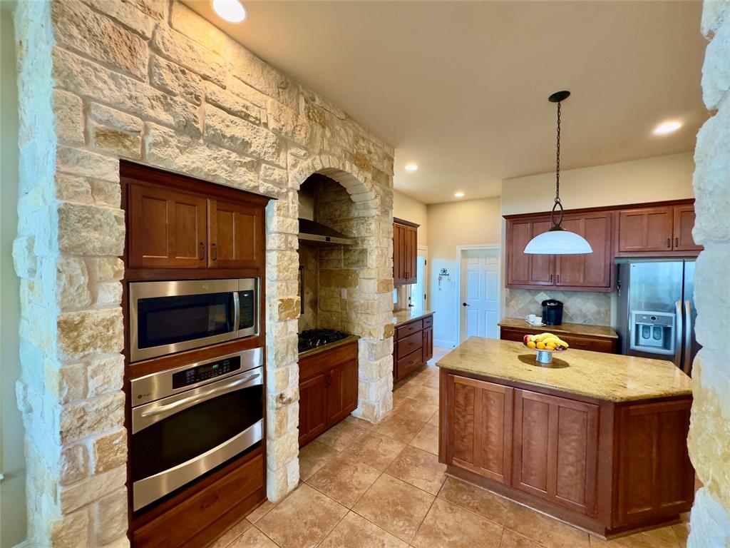 1130 Crownover Lane, Round Mountain, Texas image 15
