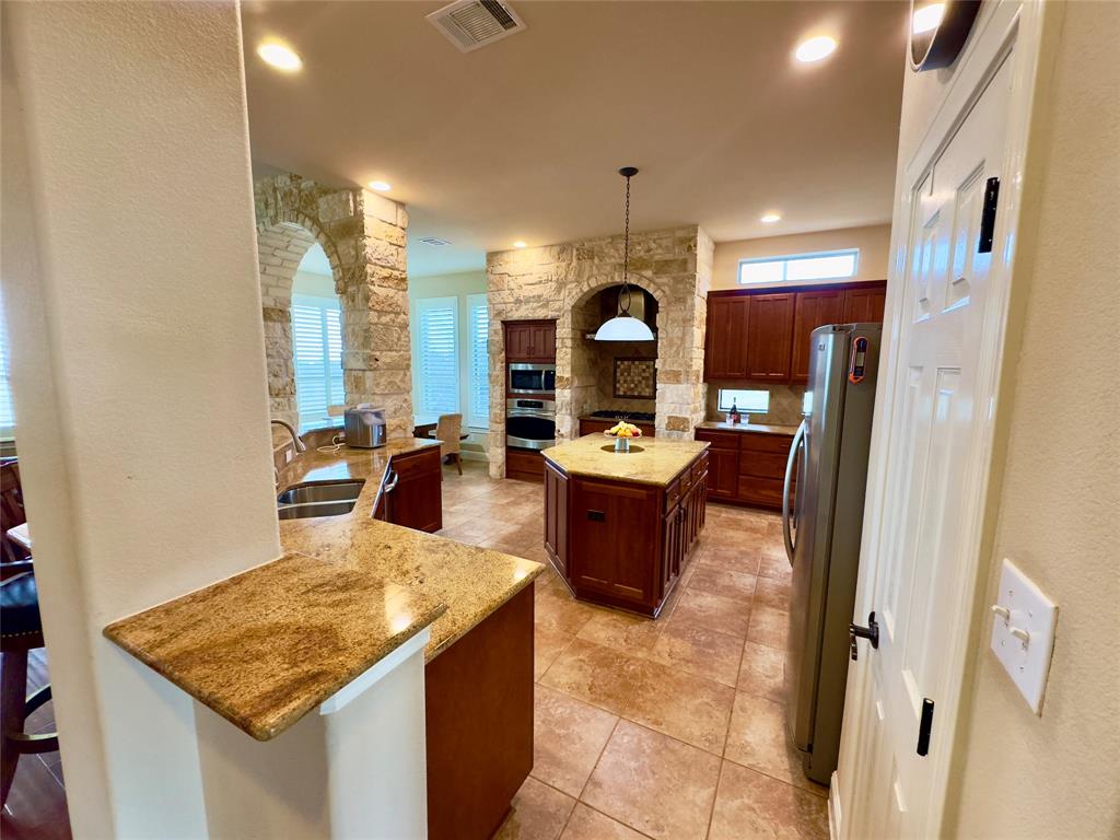 1130 Crownover Lane, Round Mountain, Texas image 10