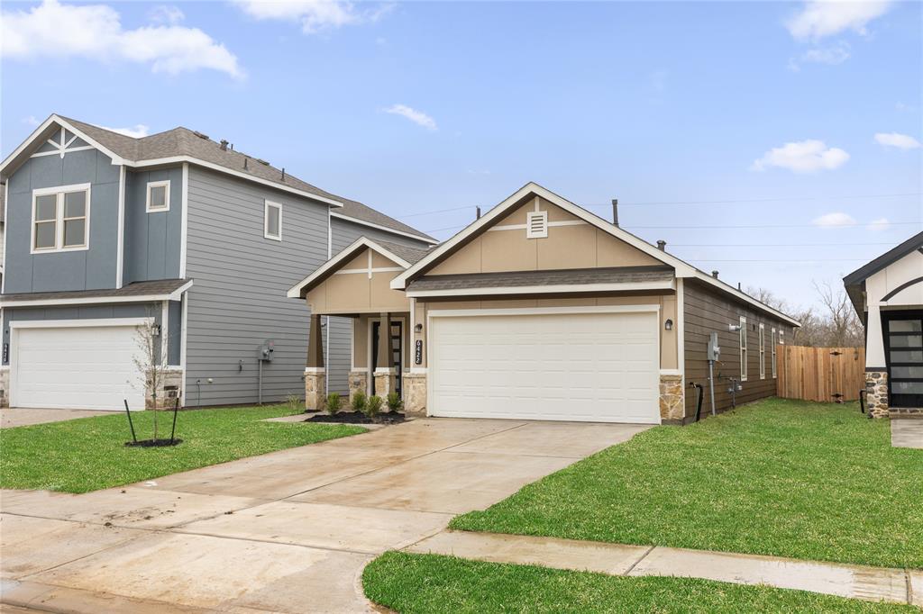 6507 Downey Ln