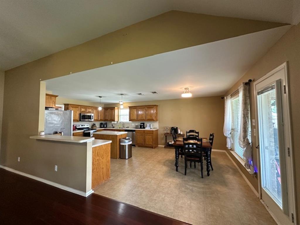 440 Maggie Circle, Flint, Texas image 4