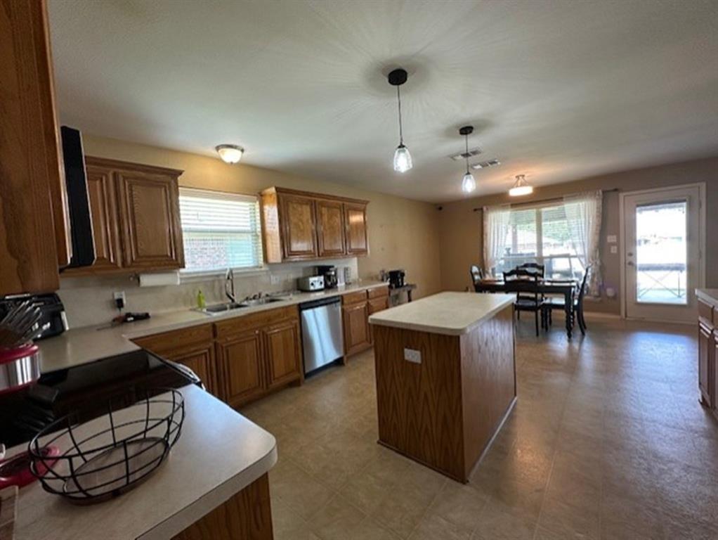 440 Maggie Circle, Flint, Texas image 6