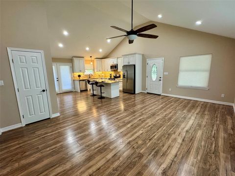 534 Oakdale Drive Huntsville TX 77320