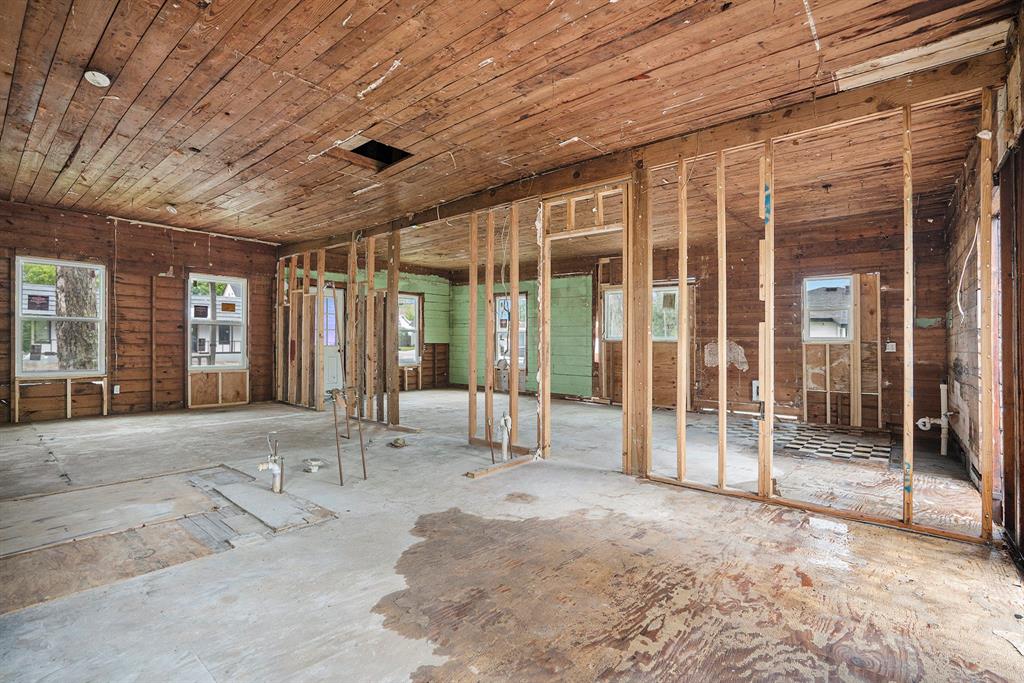 312 S Avenue F, Humble, Texas image 11