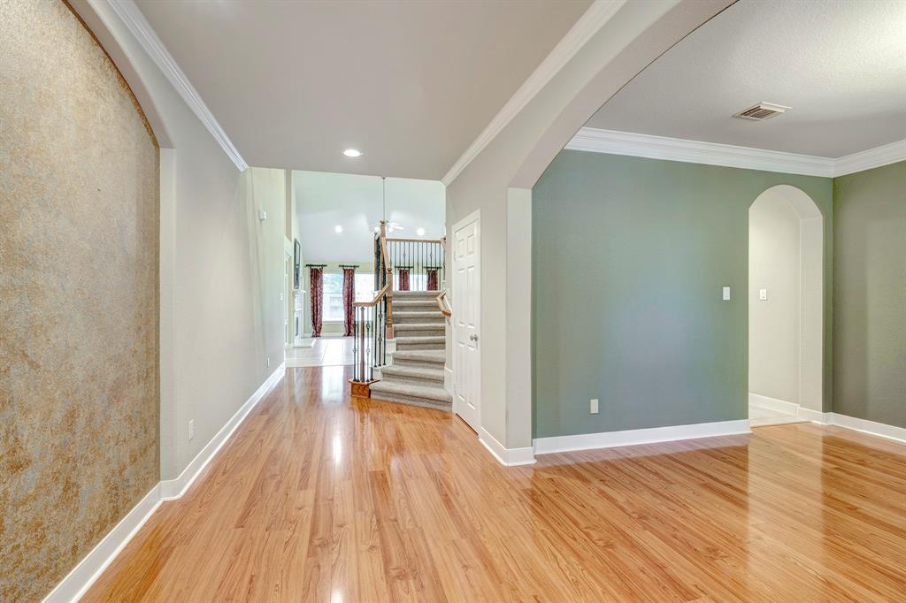 3004 Sugar Maple Court, Friendswood, Texas image 2