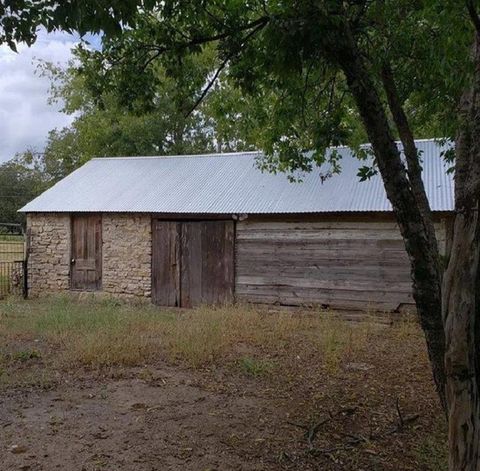 A home in Comanche