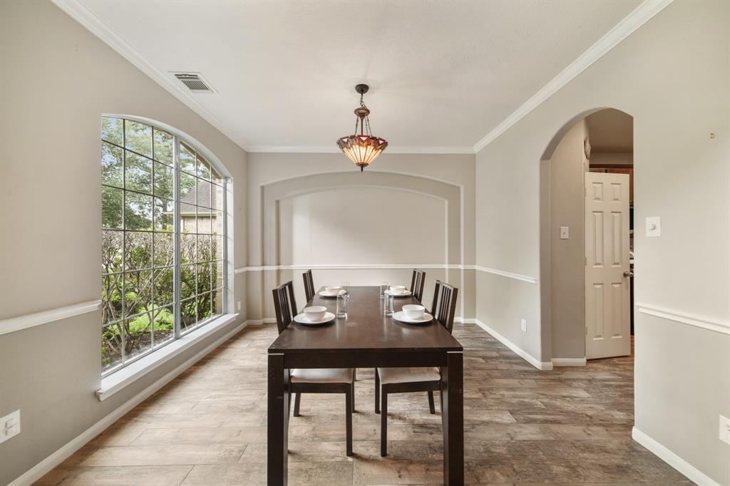 3710 Oak Bent Drive, Pearland, Texas image 6