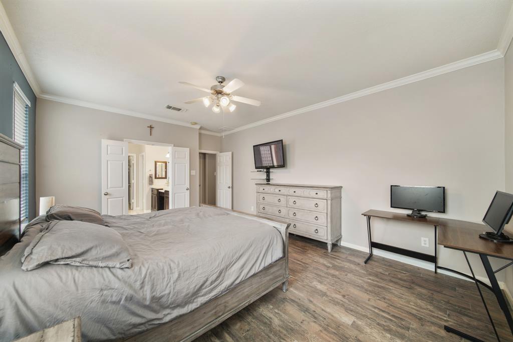 3710 Oak Bent Drive, Pearland, Texas image 16