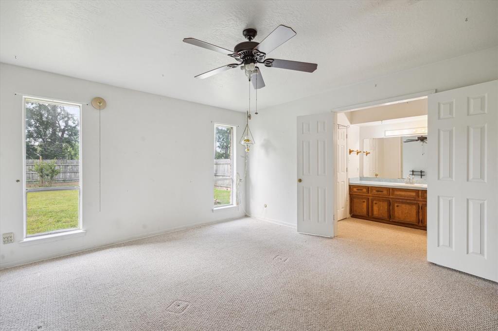 2718 Leichester Drive, Spring, Texas image 7