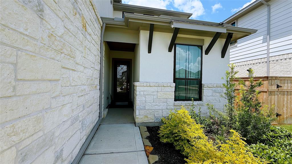 6018 Rolling Stream Court
