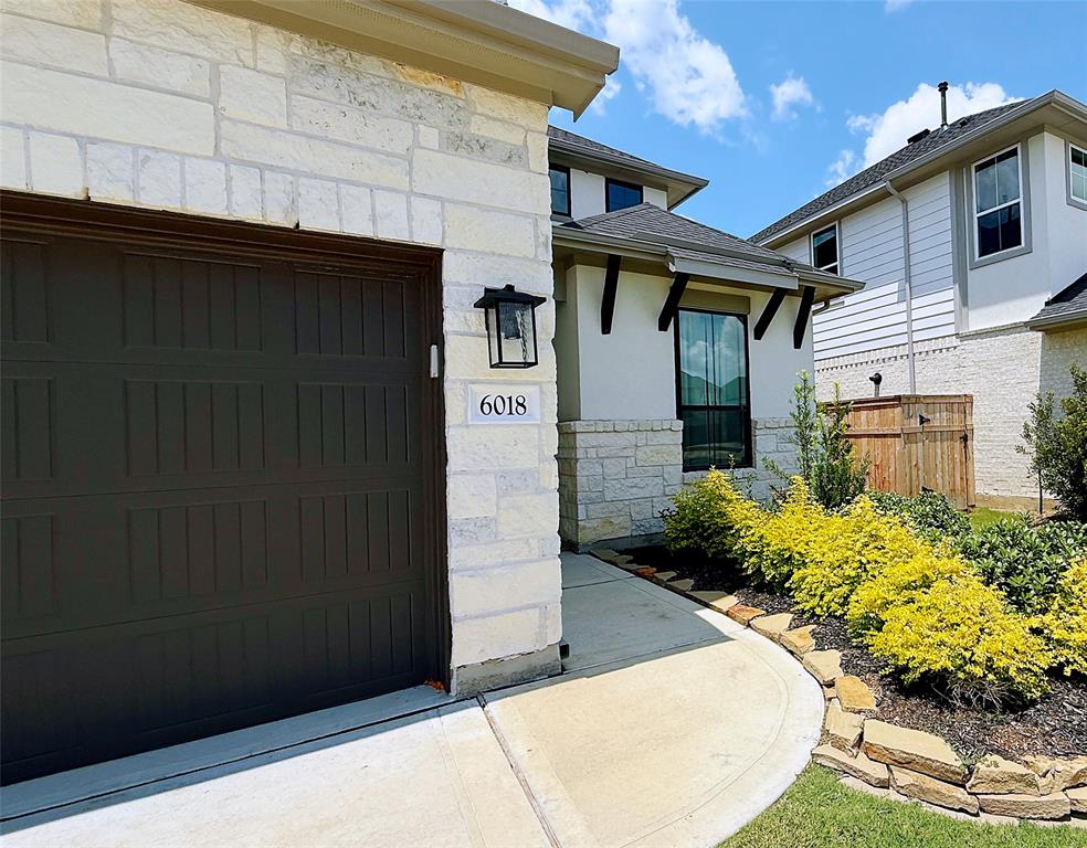 6018 Rolling Stream Court