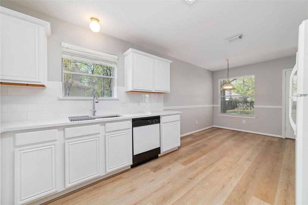 7014 Woodland Oaks Dr, Magnolia, Texas image 3