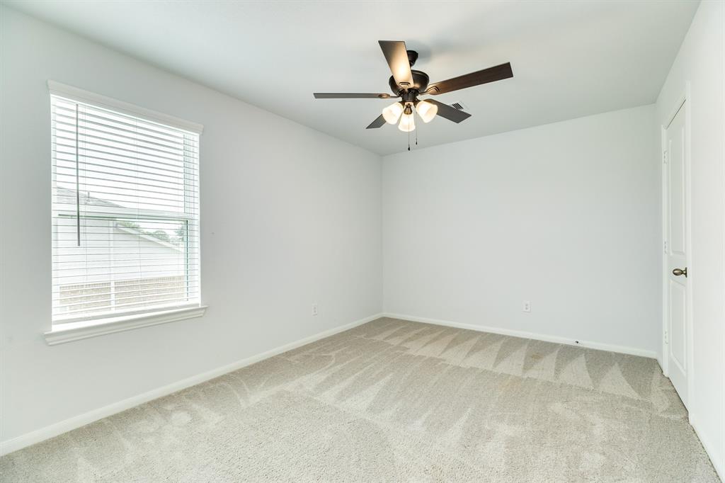 553 Green Meadows Drive, West Columbia, Texas image 39