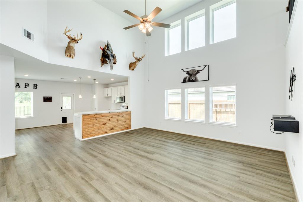 553 Green Meadows Drive, West Columbia, Texas image 23