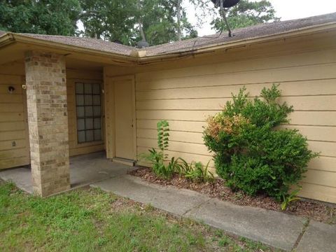 Photo of 1616 Hazelwood Street #B, Conroe, TX 77301 (MLS # 86644783)
