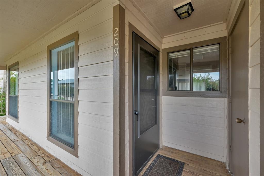 209 Lakeview Terrace D