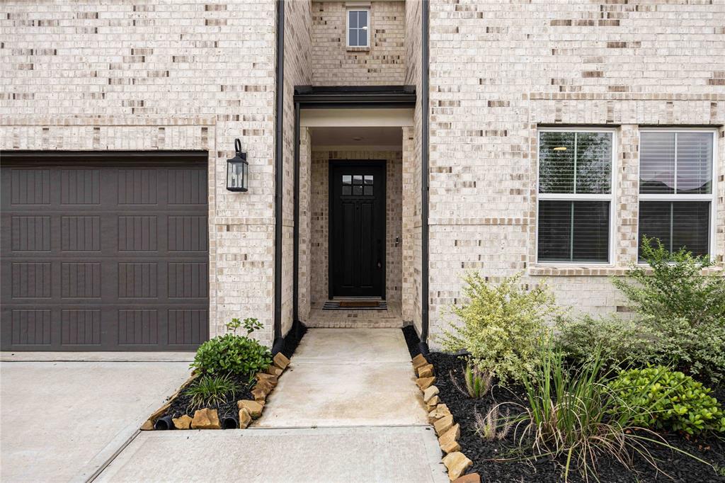 21227 Surf Island Drive, Cypress, Texas image 3